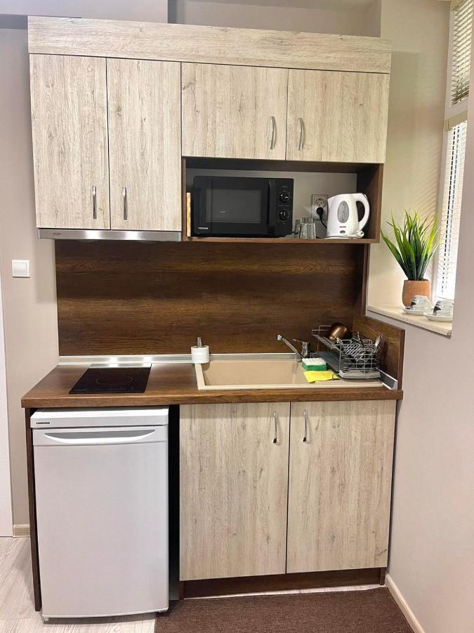 Apartment Home *