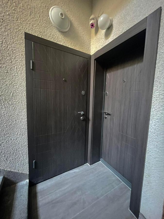 Home Apartment *